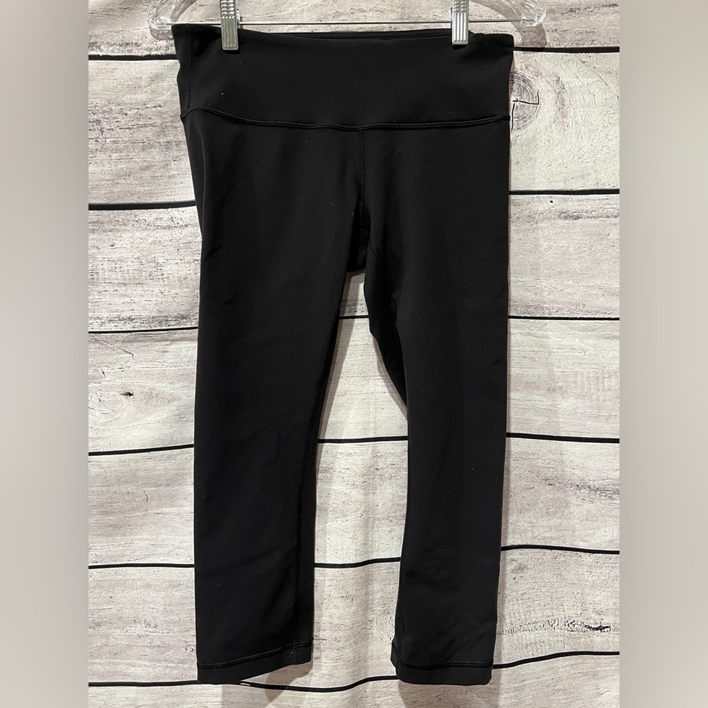 lululemon athletica Womens Black Crop Leggings Size 8 22.5" Inseam